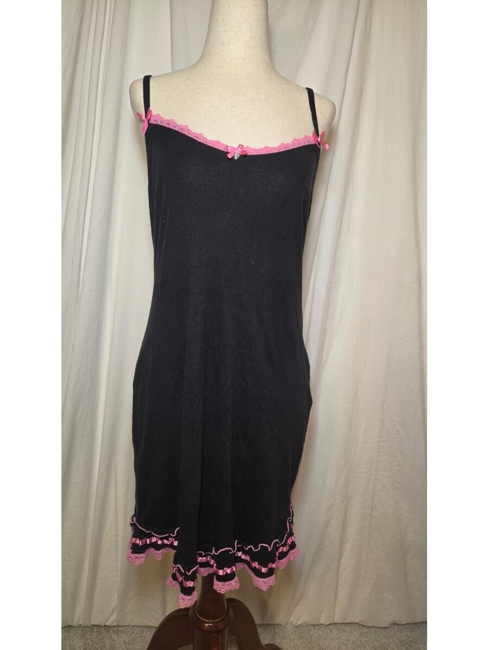 Fruit of the loom black and pink spaghetti strap ruffle dress size large